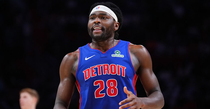 斯图尔特：我将球场看作是战场 绝不会轻易认输让对手轻松取胜|以赛亚-斯图尔特|以赛亚·斯图尔特|以赛亚-利弗斯|底特律活塞队|nba_新浪体育_新浪新闻